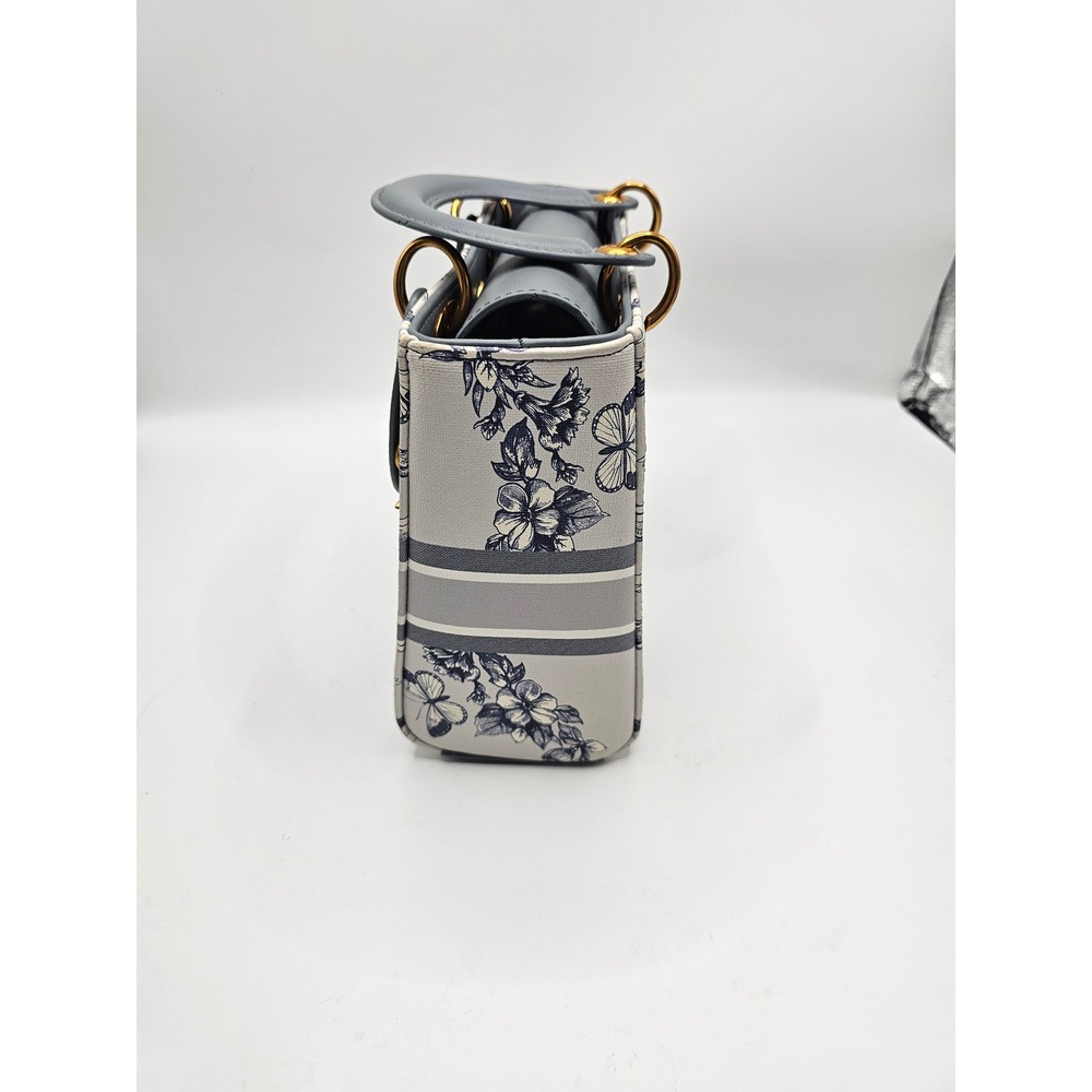 Beautiful Smile Focus small handbag vintage style elegant design and images - Picture 4 of 9